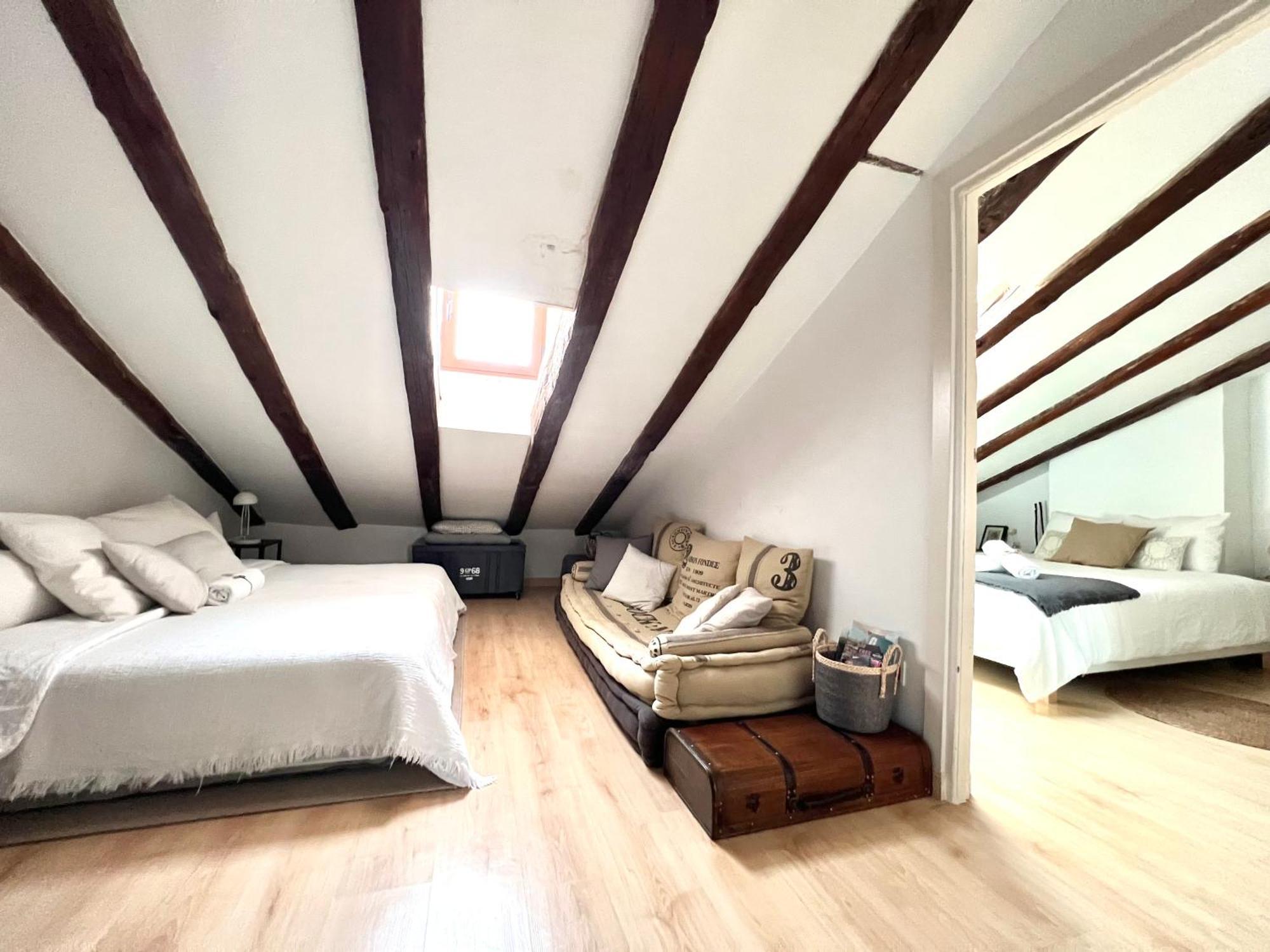 Apartment In Monumental Square Madrid Center Rum bild